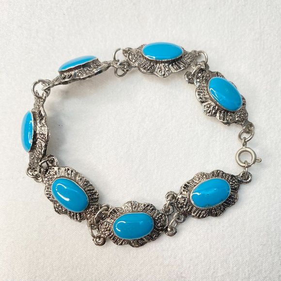 Concha Link Bracelet Blue Enamel Silver Tone Burnished Metal Spring Clasp - Picture 5 of 9